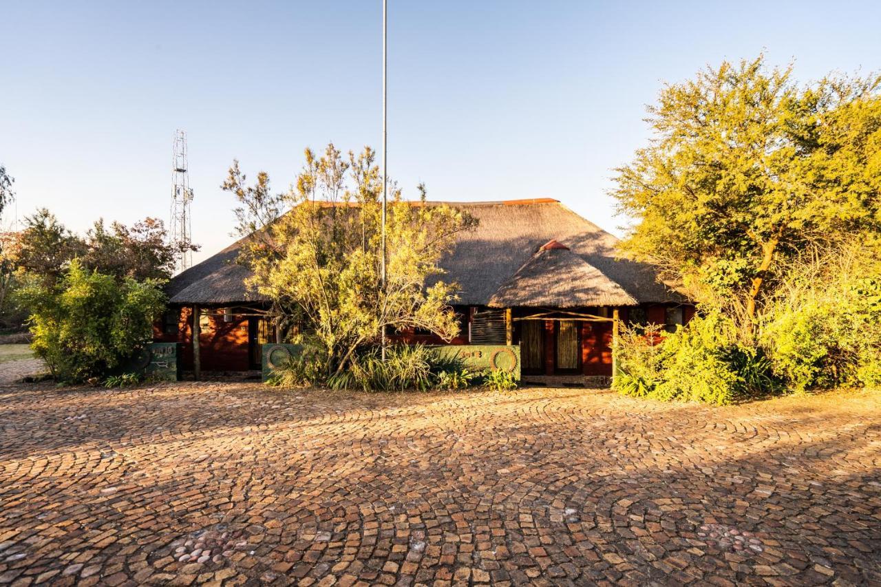 Hakunamatata Lodge & Health Spa/ Wedding & Conference Venue Muldersdrift Exterior foto